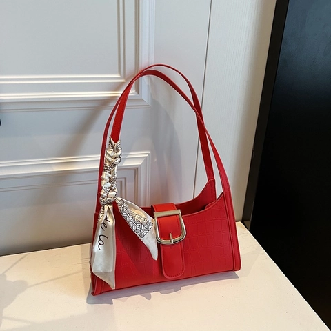 Sac Sous le Bras en Cuir PU à Motif Crocodile pour Femme Sac à Épaule Rétro à Boucle en Métal Doré avec Décoration de Foulard