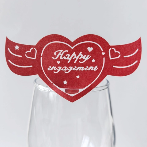 Happy Engagement Glaskarten Aus Lasergeschnittenem Perlmuttpapier Mit Herzflügeln Für Hochzeit Tischdekoration