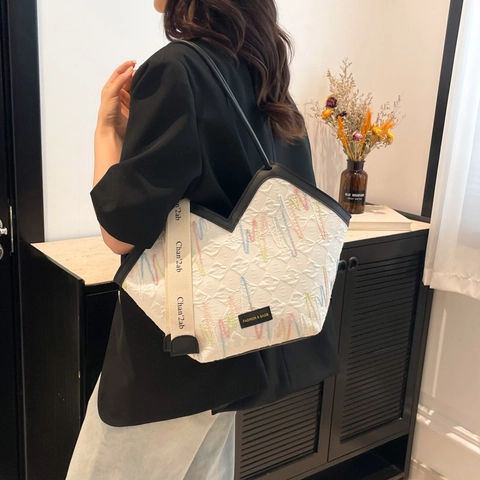 Large Capacity Women Tote Bag PU Leather Colorful Embroidery V-Opening Shoulder Bag With Wide Strap Casual Versatile Bag