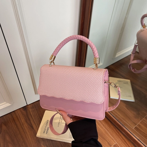 Borsa a Tracolla da Donna in Pelle PU Stile Francese Texture Intrecciata Bordo Ondulato Patta Borsa a Mano Versatile per Uso Quotidiano