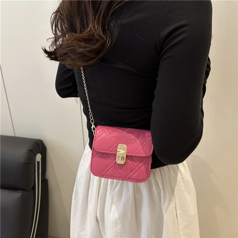 Women Luxury PU Quilted Mini Crossbody Bag Fashion Gold Chain Square Shoulder Bag For Daily Use Small Designer Style Handbag