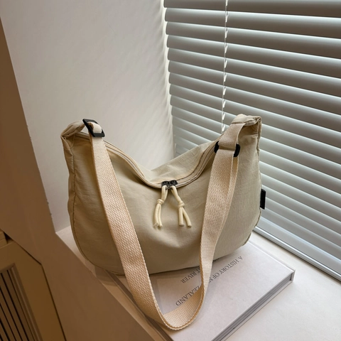 Borsa a Tracolla da Donna Nylon Mezzaluna Grande Capacità Semplice Tinta Unita Pendolare Borsa a Spalla Casual Viaggio Tote