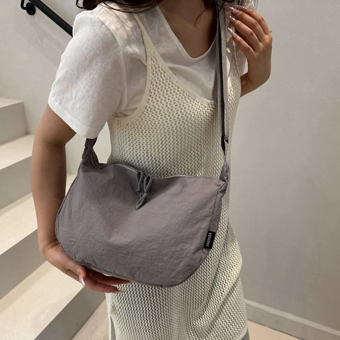 Borsa a Tracolla da Donna Nylon Mezzaluna Grande Capacità Semplice Tinta Unita Pendolare Borsa a Spalla Casual Viaggio Tote