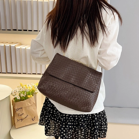 Vintage PU Leather Woven Crossbody Bag For Women Luxury Gold Chain Strap Flap Shoulder Bag Commuter Fashion Square Handbag
