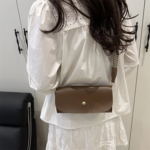 Women Crocodile Pattern PU Leather Tote Shoulder Crossbody Bag And Pouch With Geometric Wide Strap Fashion Commuting Handbag