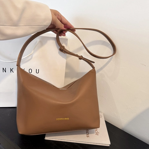 Minimalist Women PU Leather Crossbody Bag Large Capacity Soft Shoulder Bag Fashion Letter Print Daily Commute Messenger Bag
