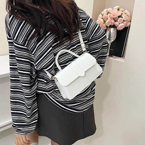 Minimalistische Stroh Quadratische Umhängetasche Mit Klappendeckel Verstellbarer Schultergurt Mode Vielseitige Handtasche Damen