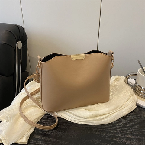 Borsa a Tracolla da Donna in Pelle di Poliuretano Retrò Fibbia in Metallo Grande Capacità Borsa a Spalla Singola Quadrata Minimalista