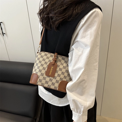 Bolso De Cubo Con Monograma Vintage Para Mujer De Cuero De PU Bandolera Con Correa De Tela Ancha Bolso De Hombro De Moda De Mano Estampado