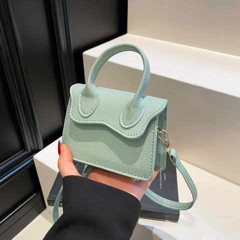 Damen Mini PU Leder Litschi Muster Umhängetasche Wellenkante Überschlag Handtasche Elegante Kleine Quadratische Schultertasche