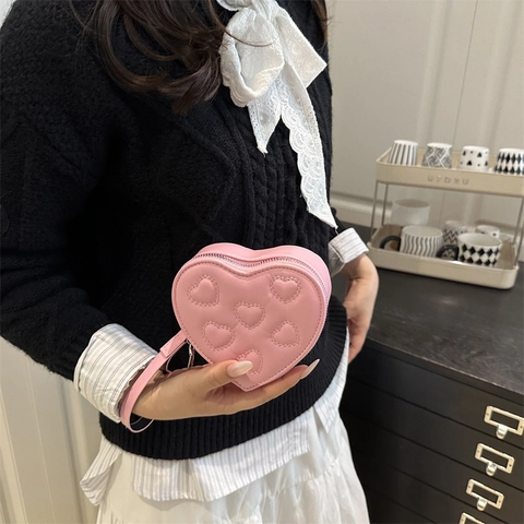 Women Chic Heart Shaped Mini PU Leather Crossbody Bag Quilting Stitching Sweet Shoulder Bag For Travel Daily Fashion Small Handbag