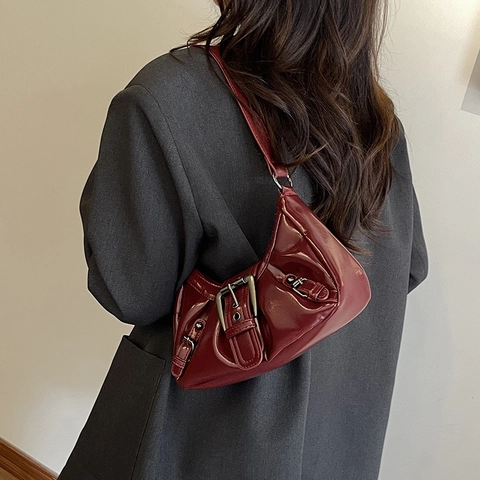 Damen Vintage Glänzende PU Leder Unterarm Hobo Tasche Personalisierte Metallschnalle Ziernaht Schultertasche Minimalistische Retro Tasche