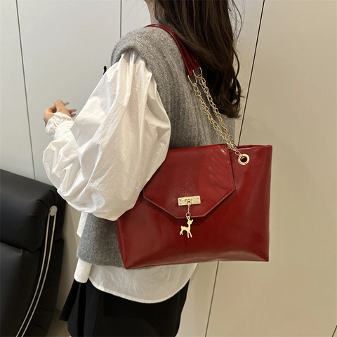 Damen Fashion Große Kapazität PU Leder Tote Bag High-End Urban Einfache Kette Umhängetasche Mit Hirsch-Anhänger Für Pendeln