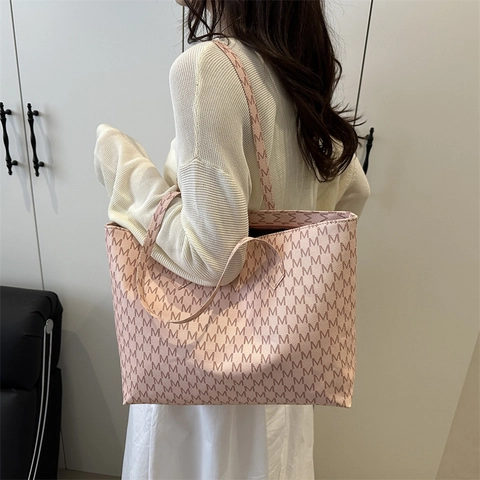 Borsa Tote Minimalista Urbana in ai-Pelle Sintetica con Stampa Monogramma Lettera Borsa a Tracolla Spaziosa da Donna per Lavoro Scuola