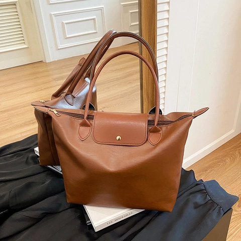 Borsa Tote da Donna di Grande Capacità in Pelle PU Borsa a Tracolla da Lavoro con Cerniera e Patta con Bottone in Metallo