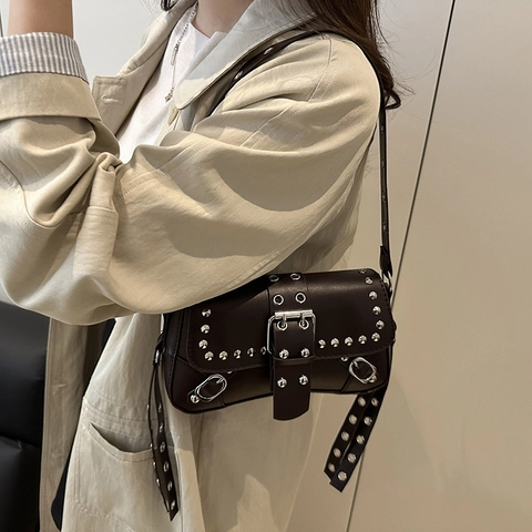 Y2K Punk PU-Leder Unterarmtasche Für Damen Nieten Leopardenmuster Schnalle Schultertasche Moto Stil Baguette Tasche