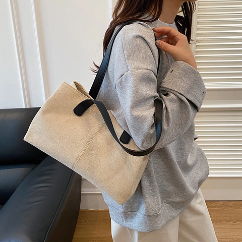 Damen Große Kapazität Verbundstoff Tote-Tasche Urban Minimalistisch Gewebte Schultertasche Mit Bärenanhänger Vielseitige Handtasche