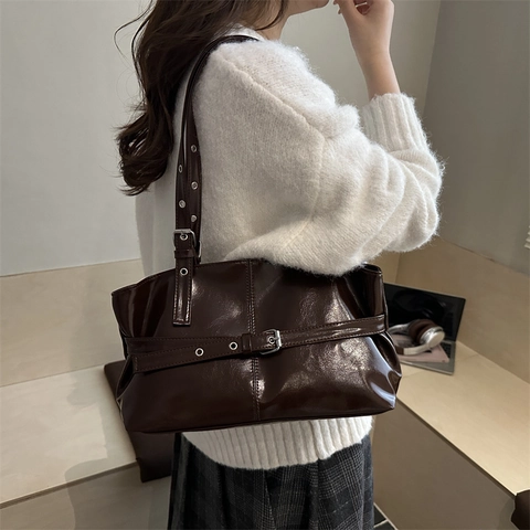 Women Large Capacity PU Leather Tote Bag Minimalist Glossy Shoulder Bag With Buckle Belt Detail Office Commute Daily Handbag