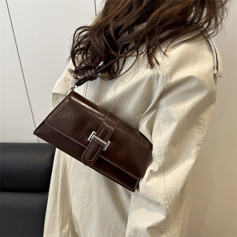 French Retro PU Leather Underarm Bag For Women Vintage Minimalist Shoulder Bag With H-Shaped Metal Buckle Commuter Crossbody Bag