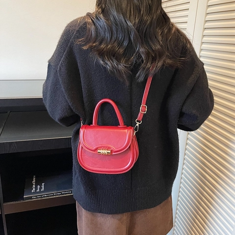 Women Retro PU Leather Saddle Crossbody Bag Gold Metal Lock Minimalist Small Square Handbag Shoulder Bag Solid Color Purse