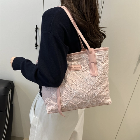 Borsa Tote Donna Con Ricamo Floreale Grande Capacità Tessuto Composito Borsa a Spalla Con Pendente a Orso Borsa a Mano Casuale Quotidiana
