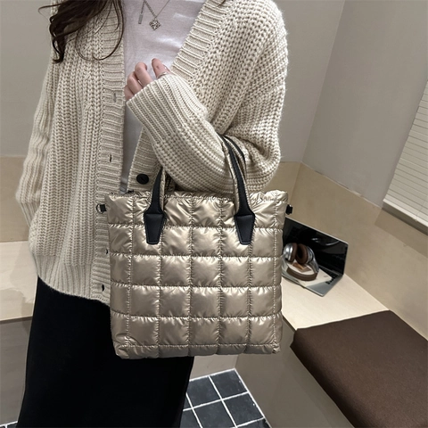 Fashion Women Metallic Quilted Tote Bag Large Capacity Puffer Shoulder Crossbody Bag Minimalist Metallic Texture Commute Handbag