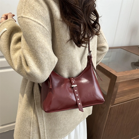Retro Glossy PU Leather Underarm Bag For Women Rivet Decor Adjustable Strap Hobo Shoulder Bag Vintage Solid Color Fashion Handbag