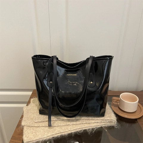 Sac Cabas en Cuir PU Brillant pour Femme Grande Capacité Sac à Épaule Rétro avec Impression de Lettres de Mode