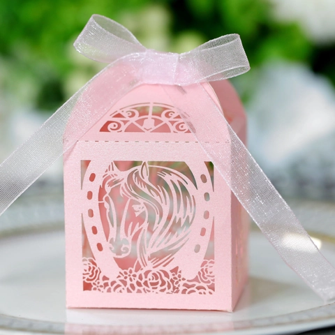 Laser Cut Rose Horse Wedding Favor Candy Box Pearlescent Paper Hollow Out Gift Box With Ribbon For Party Celebration Anniversary
