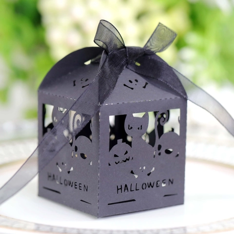 Scatola di Caramelle Halloween Intaglio Laser Carta Perlata Scatola Regalo Zucca Gatto Nero Teschio Ragnatela Festa Con Nastro