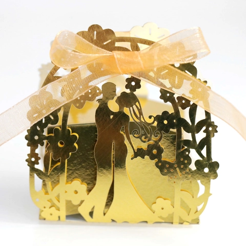 European Wedding Laser Cut Candy Boxes Pearlescent Paper Gift Box With Ribbon For Chocolate Party Favors Bridal Shower