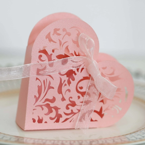 Eleganti Scatole per Caramelle a Forma di Cuore Tagliate al Laser in Carta Perlata Bomboniere per Matrimonio Con Nastri per Regali