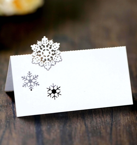 Segnaposti Traforati al Laser a Fiocco di Neve in Carta Perlata Stile Tenda Biglietti da Visita per Matrimonio Natale Festa Decorazione Tavola