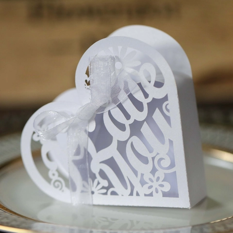 Lasergeschnitten Herzförmig Hochzeit Süßigkeitenschachtel Ausgehöhlt Blume Perlmuttpapier Geschenkbox Mit Band Für Valentinstag Party
