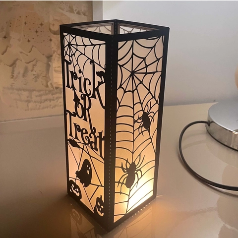 Halloween Noir Papier Cartonné Découpe au Laser Abat-Jour Toile d'Araignée Fantasma Château Ajouré Manchon de Bougeoir Décor