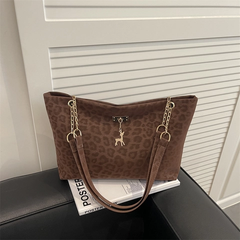 Borsa Tote Vintage con Stampa Leopardata Donna Grande Capacità Borsa a Spalla Con Ciondolo Cervo Metallo Catena Tracolla