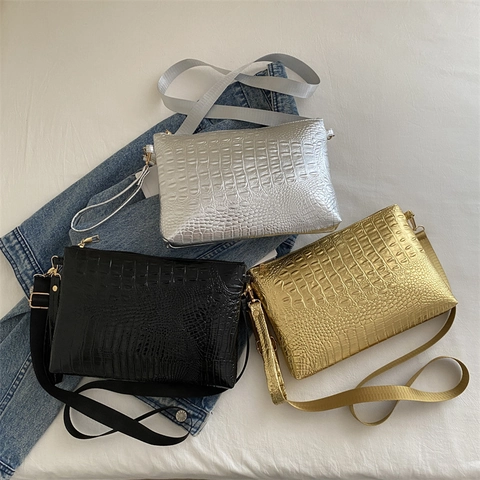 Crocodile Embossed PU Leather Envelope Bag Large Capacity Shoulder Crossbody Bag With Wide Strap Fashion Daily Clutch