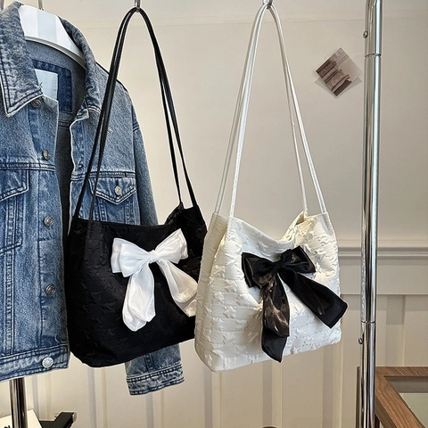 Damen Große Kapazität Schulter Tragetasche Schleife Dekor PU Leder Stern Geprägt Handtasche Mode Trendy Alltag Tasche