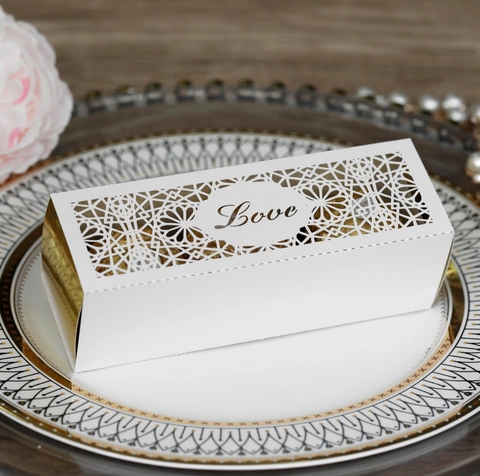 Eleganti Scatole per Bomboniere in Carta Perlata Taglio Laser Love Intagliato Scatola Regalo per Caramelle e Cioccolato per Decorazioni Matrimonio