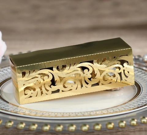 Laser-Hohl Blumen Hochzeit Süßigkeiten Box Für Schokolade Geschenkverpackung Party Favor Boxen Hochzeit Saison Dekorationen