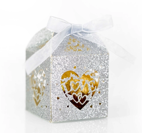 Laser Cut Heart Love Wedding Favor Boxes Glitter Paper Candy Box For Guests Chocolate Gift Bag With Ribbon Party Decoration