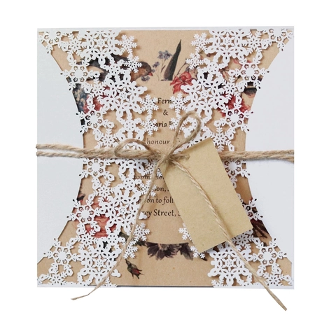 Laser Geschnitten Schneeflocke Weihnachten Einladungskarte Perlmuttpapier Kraftpapier Karte Mit Hanfseil Für Winter Party