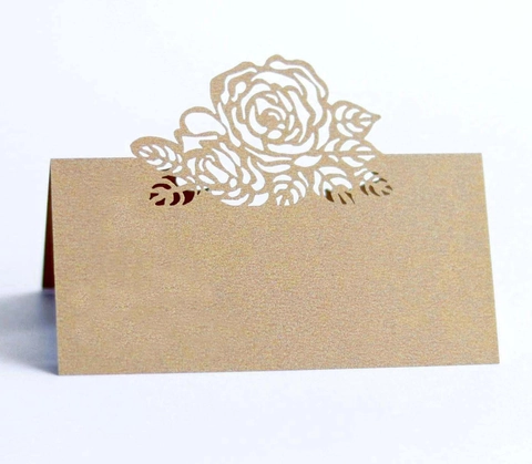 Marque-places Rose Découpe Laser Style Européen Papier Perlé Creux Cartes de Nom pour Mariage Fête Banquet Décoration de Table