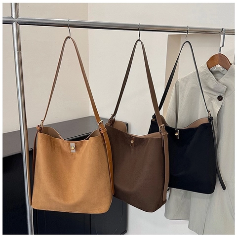 Sac Cabas en Daim d'Hiver pour Femmes Rétro Grande Capacité Sac à Bandoulière Minimaliste Coréen avec Fermoir à Verrou