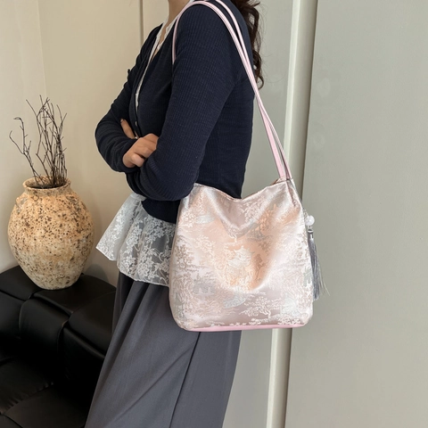 Sac Cabas Brodée Jacquard Style Chinois Femmes Grande Capacité Motif Montagne Feuilles de Bambou Sac à Épaule Avec Gland