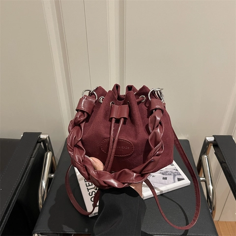 Borsa a Secchiello in Pelle Sintetica con Textura Scamosciata Vintage per Donna Manico Intrecciato Tracolla a Spalla