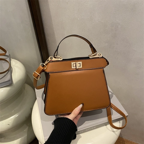 Damen Retro Französisch Lässig Quadratisch Schultertasche Große Kapazität Umhängetasche Mit Metallschloss Kunstleder Tasche