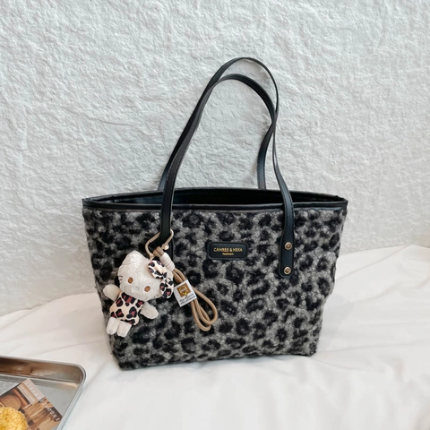 Sac Cabas Imprimé Léopard Femme Mode Grande Capacité Sac à Main en Cuir Synthétique Peluche Douce Urban Sac à Épaule pour les Trajets Quotidiens