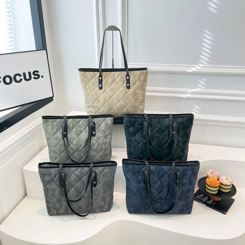 Borsa Tote Trapuntata Minimalista da Donna Moda Coreana Grande Capacità in Nylon Motivo a Rombi Borsa a Spalla Pendolare Quotidiana