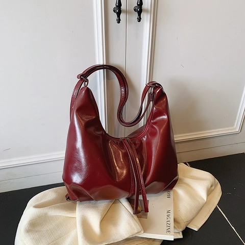 Borsa Tote in Pelle PU di Grande Capacità Retro per Donna Borsa a Spalla Hobo Lucida Con Ciondolo Rimovibile Borsa a Mano Moda Pendolare